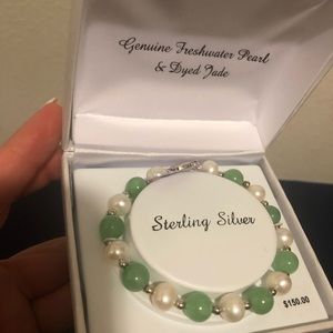 Genuine Freshwater Pearl and Dyed Jade Bracelet